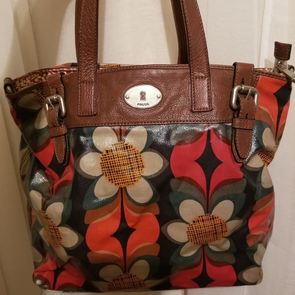 Beautiful Fossil purse and wallet.